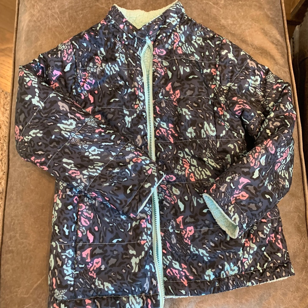 Girls Size M 7/8 Reversible Puffer Fleece Coat in black and pink cheetah print